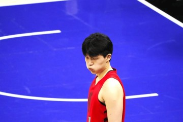 杨瀚森附加赛再受冷遇 他的新秀季已经结束了?