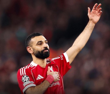 拒绝沙特1.5亿英镑报价，40万英镑周薪，续约萨拉赫让利物浦损失惨重